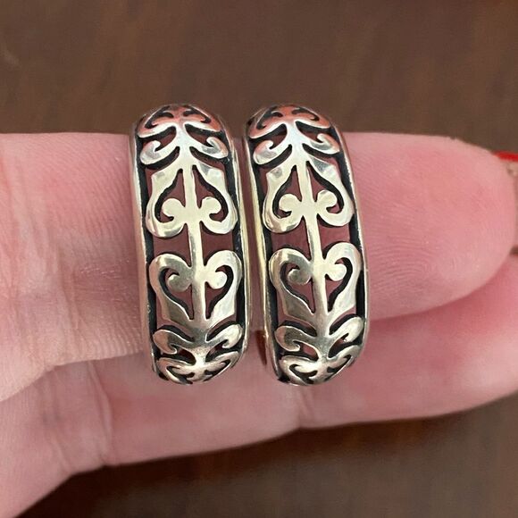 James Avery Retired Adoree Hoops - Picture 3 of 5